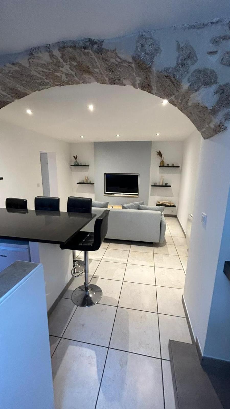 Jolie appartement à 10 minutes du lac du salagou Cabrieres  Extérieur photo